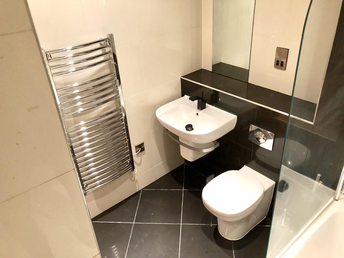 שפילד Blonk Street - Luxury Two Bedroom Apartment מראה חיצוני תמונה